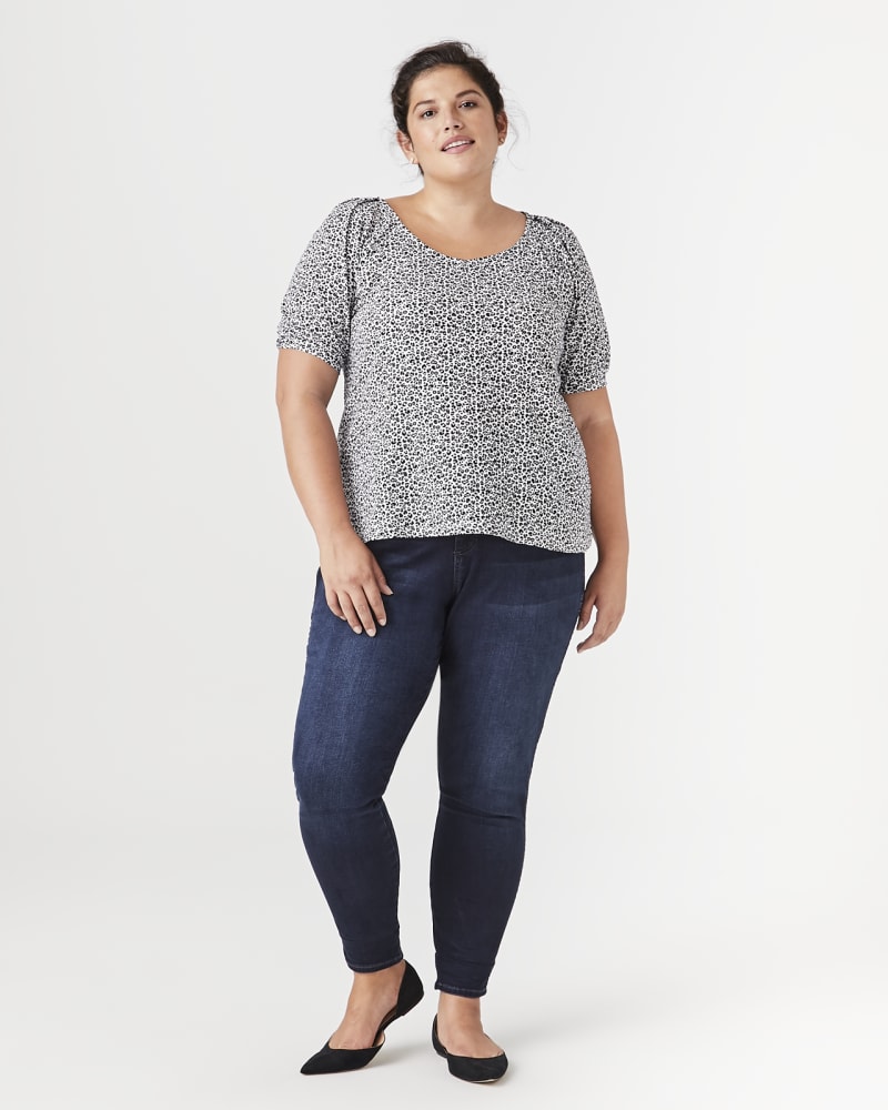 Plus size model with hourglass body shape wearing Victoria Puff-Sleeve Top by Meri Skye | Dia&Co | dia_product_style_image_id:141422